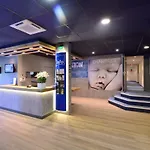 Отель Ibis Budget Pau