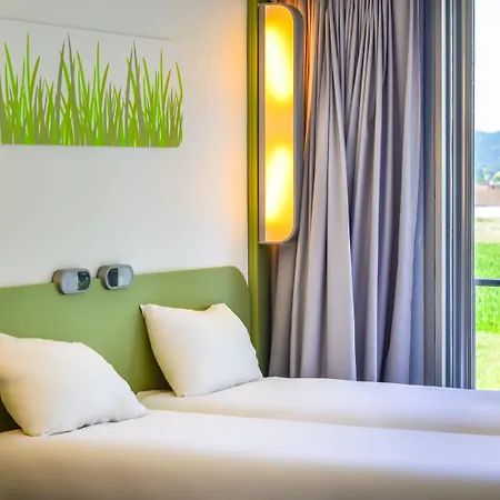 Ibis Budget Pau 2* Lescar